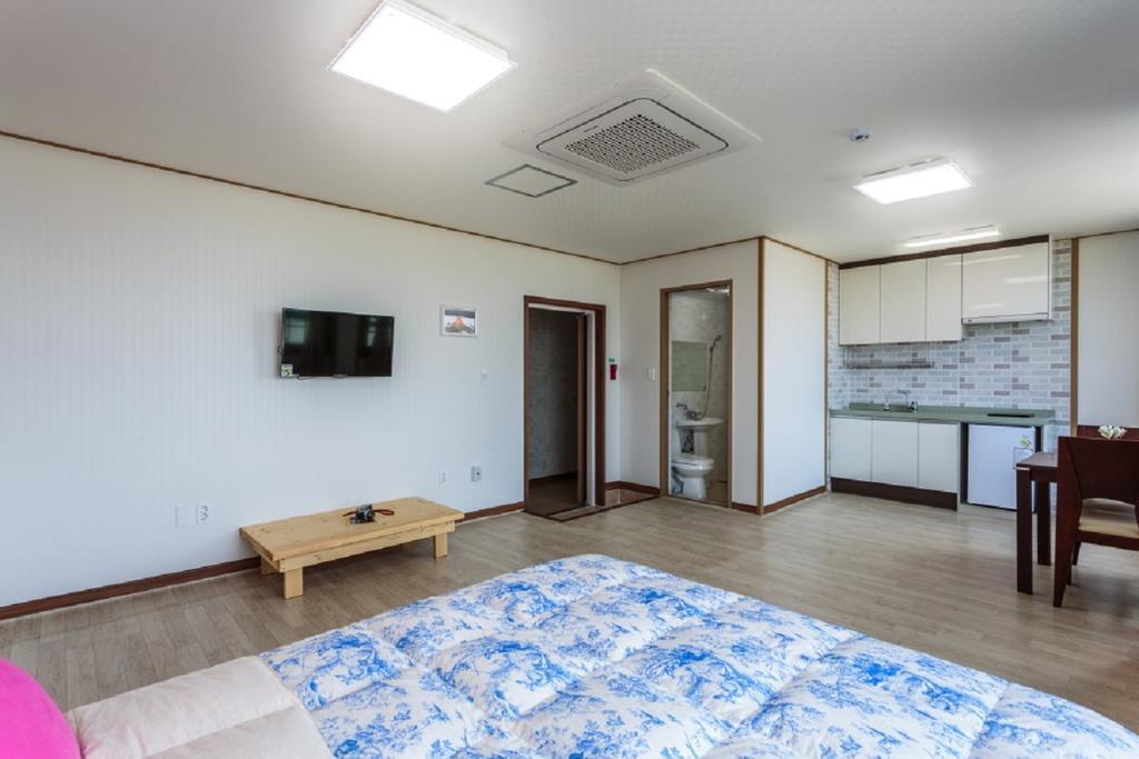 Jeju Wayo Pension Exteriör bild